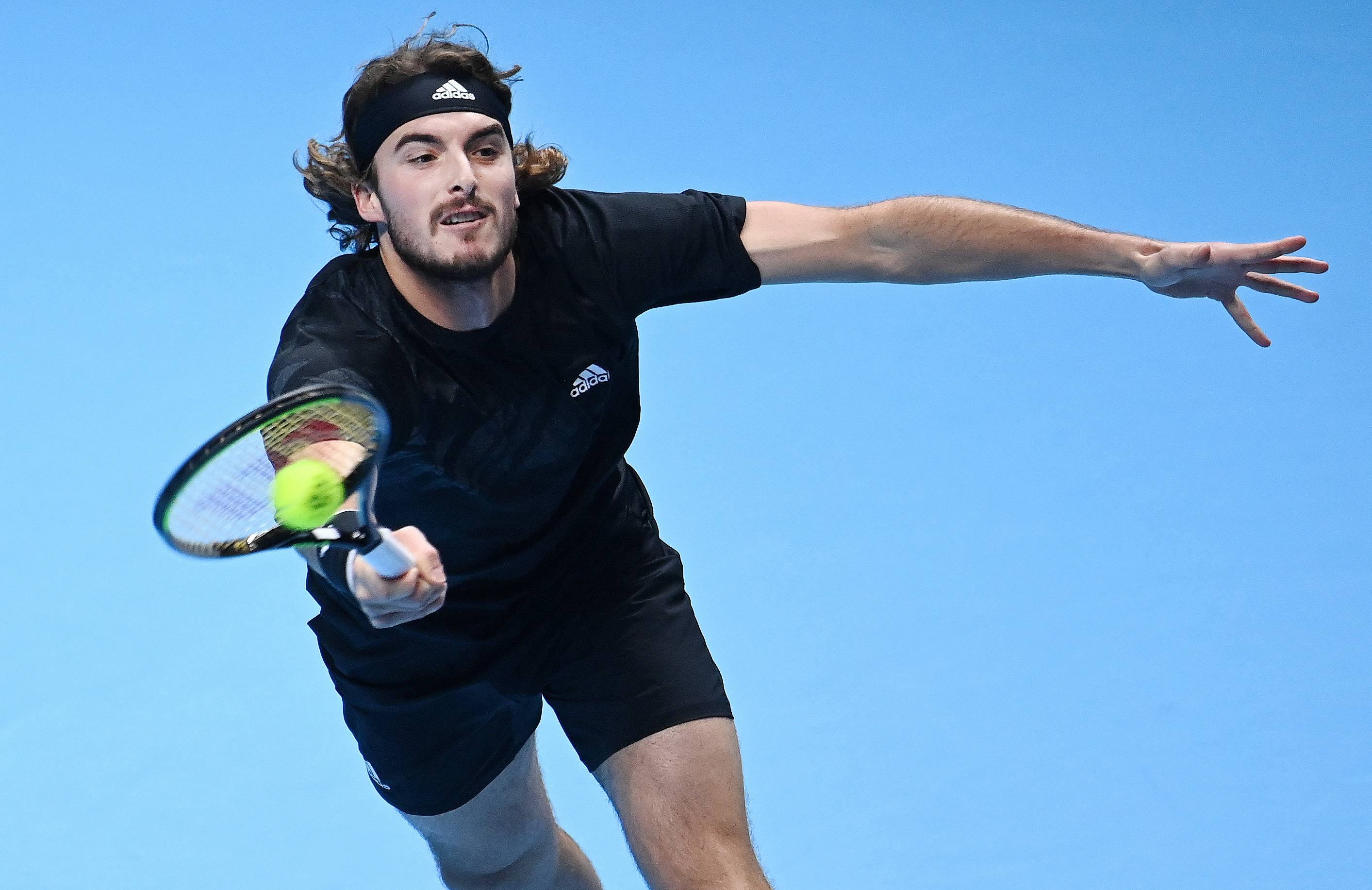 开云体育在线-ATP总决赛完胜戴维斯杯，西西帕斯惊艳四座